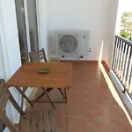 شقة Carolino